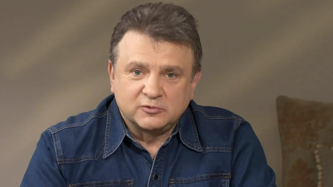 Передача 'Когда все дома' с Тимуром Кизяковым