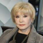 Вера Алентова