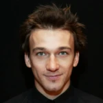 Кирилл Комаров