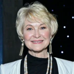 Ди Уоллес-Стоун