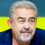 Александр Ефремов