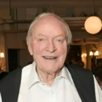 Джулиан Гловер
